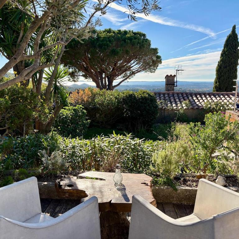 Charmante maison avec piscine et vue d'exception - Maison 2 Chambres - 62