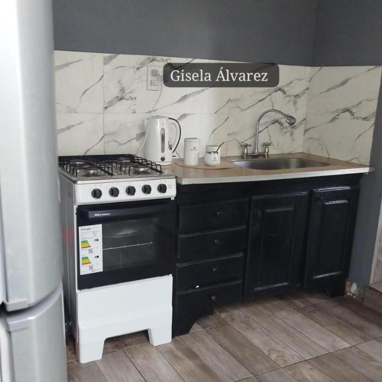 Alquiler Temporario Gisela - Casa de 3 dormitorios - 3