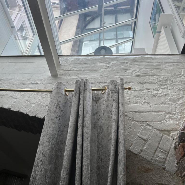 ATELIER D artiste sur L Ile Saint Louis - Appartement 2 Chambres - 22