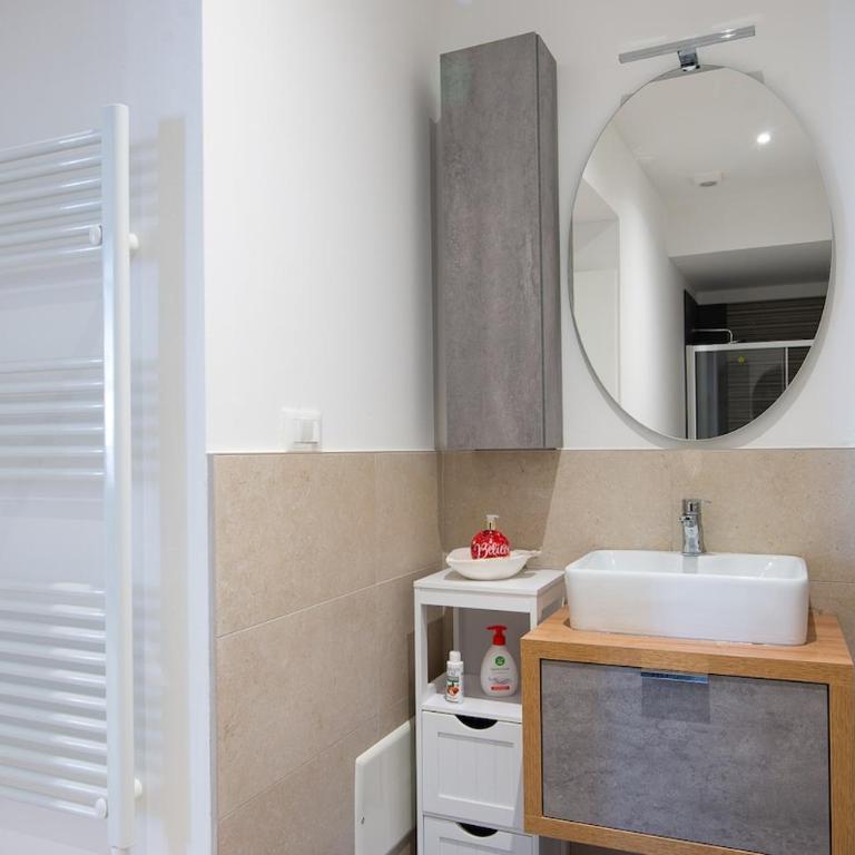 Apartment in the Center of Trieste - Appartamento con 1 Camera da Letto - 42