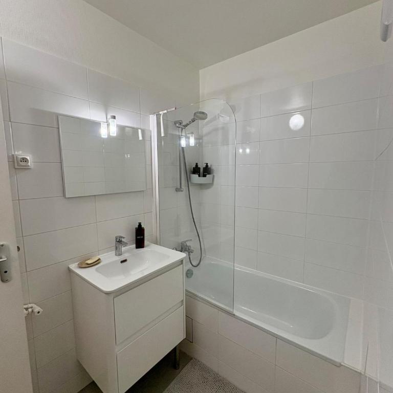Typical Parisian apartment with balcony, Eiffel Tower - Appartement 1 Chambre - 4