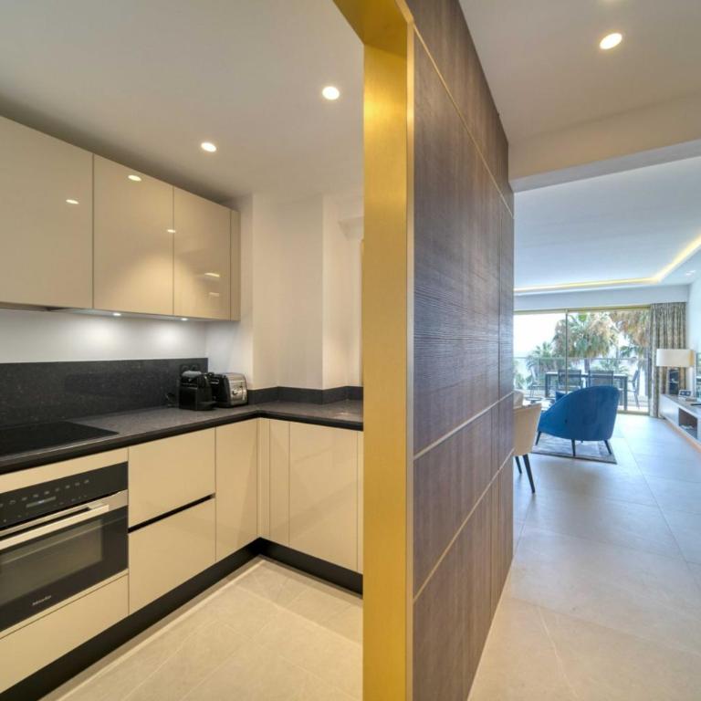 REF 1295 - Cannes Croisette - Sea view apartment for rent - Appartement - 18