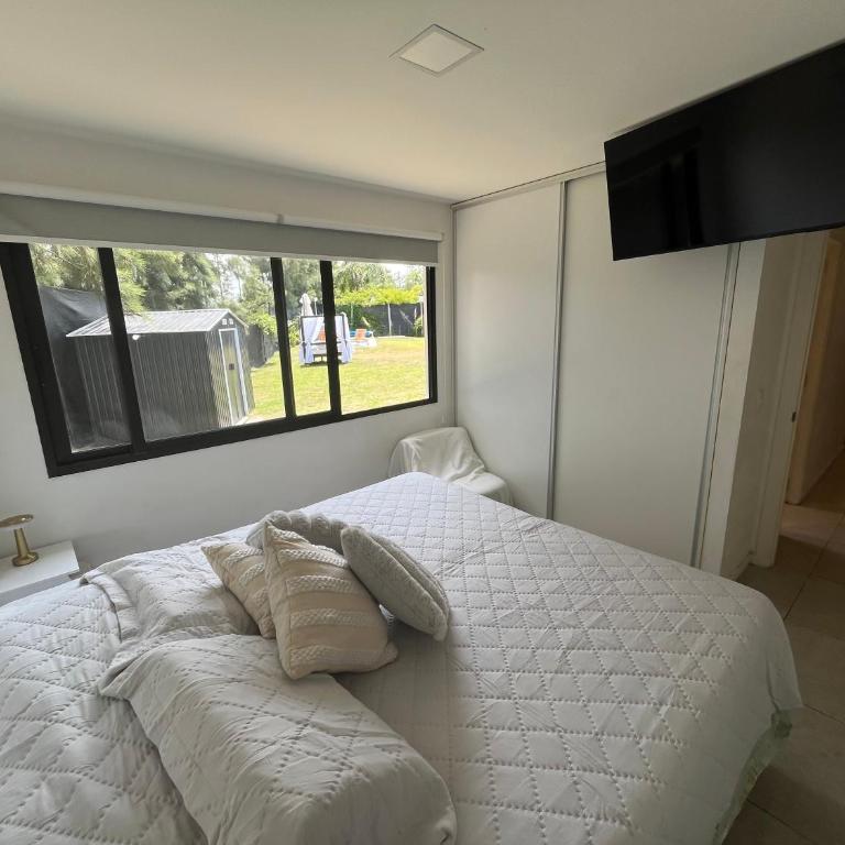 Hermosa casa en barrio privado Punta del Este - Three-Bedroom House - 16