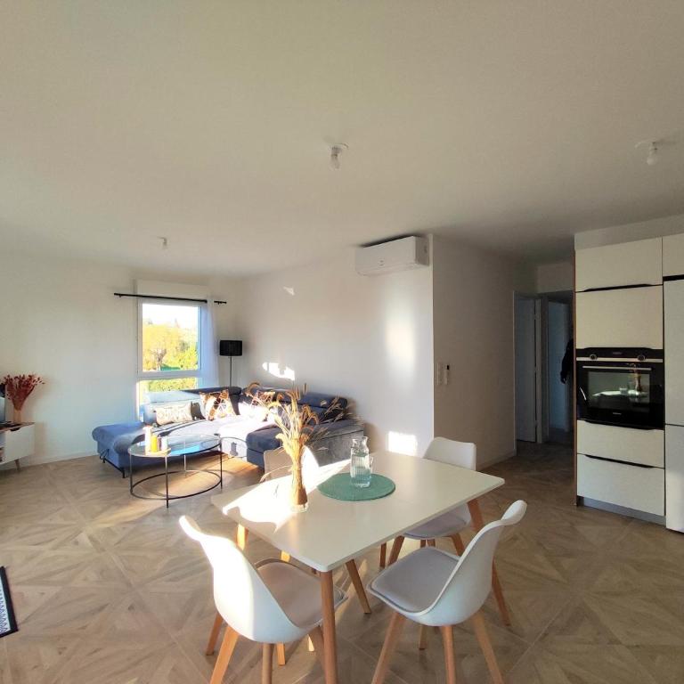 Appartement climatisé avec piscine et parking à Uzès - Appartement 2 Chambres - 3