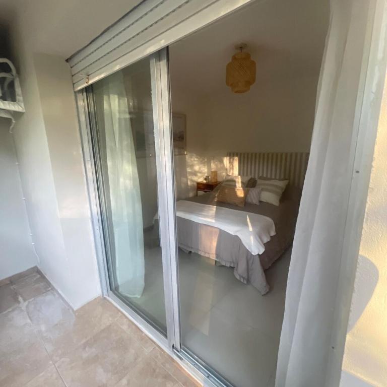 Apartment for rent 1 block from the beach 2 bedrooms 2 bathrooms - Apartamento de 3 dormitorios - 6