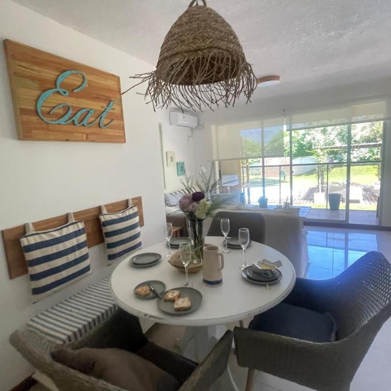 Apartment for rent 1 block from the beach 2 bedrooms 2 bathrooms - Apartamento de 3 dormitorios - 7