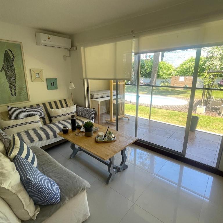Apartment for rent 1 block from the beach 2 bedrooms 2 bathrooms - Apartamento de 3 dormitorios - 9