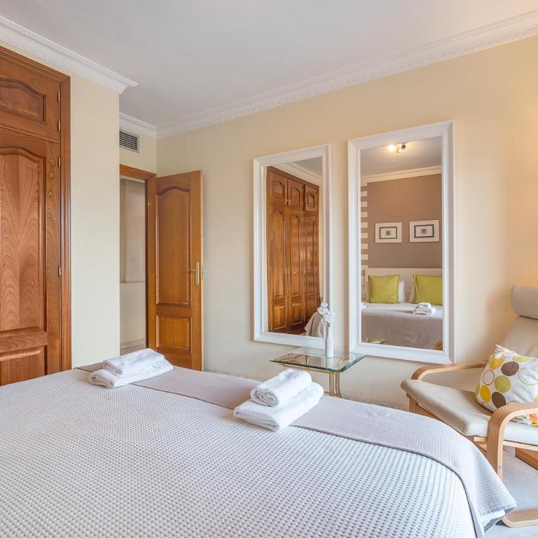 Luminoso apartamento a 10 minutos del Centro - Two-Bedroom Apartment - 15