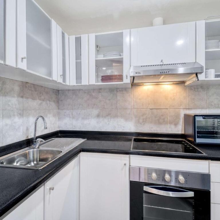 Ocean Stay Apartment with Ocean View in Viña Del Mar - Three-Bedroom Apartment - 6