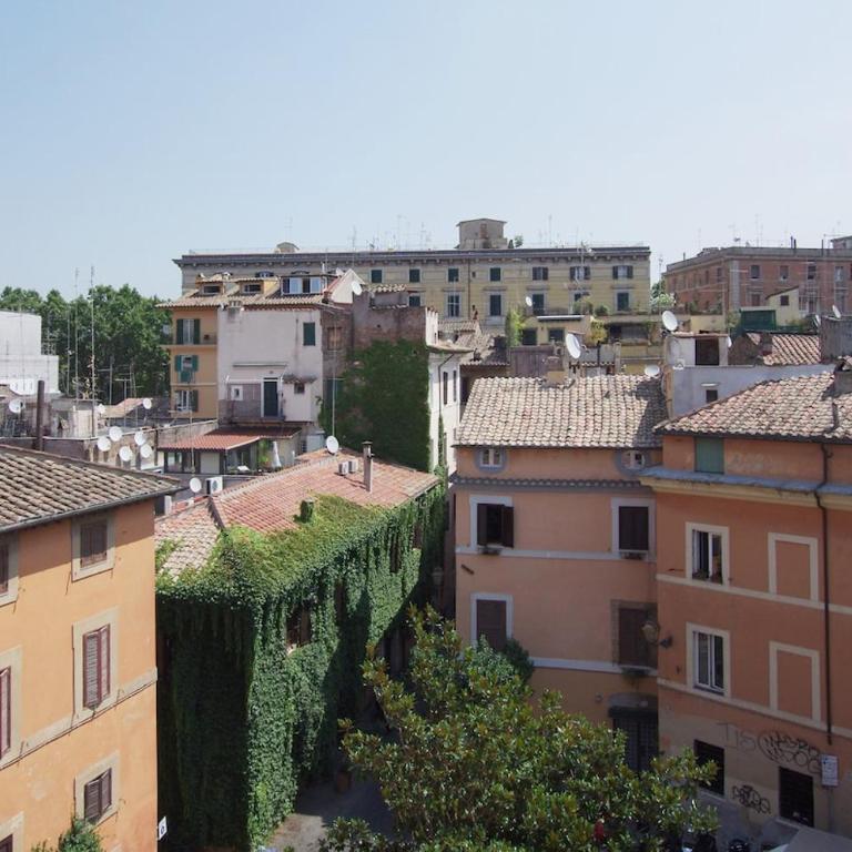 Interno 8 - Appartamento con 2 Camere da Letto e Vista Città - 16