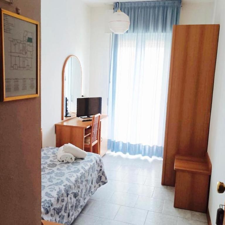 Hotel President - Camera Singola con Balcone - 5