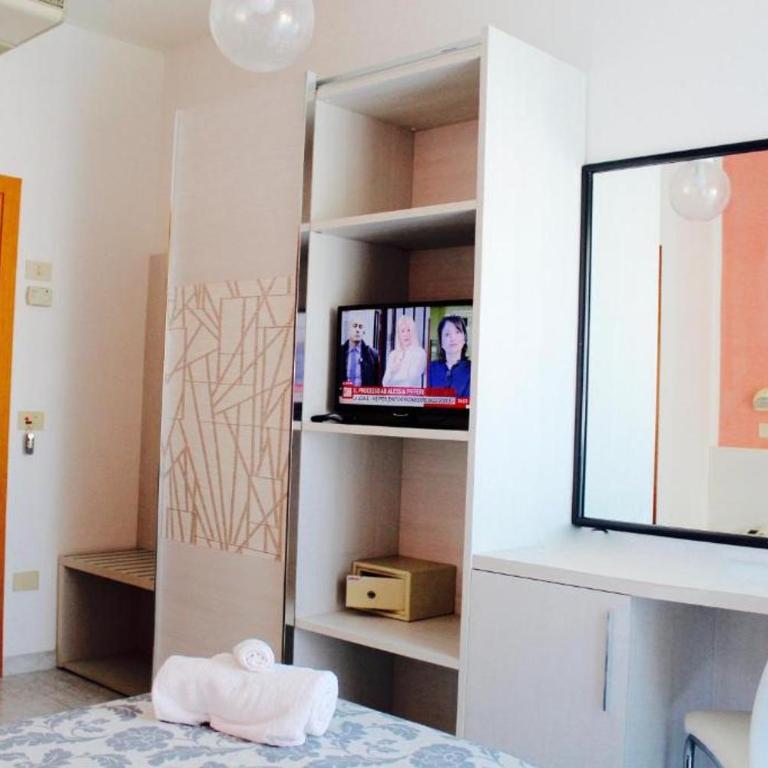 Hotel President - Camera Matrimoniale con Balcone - 4