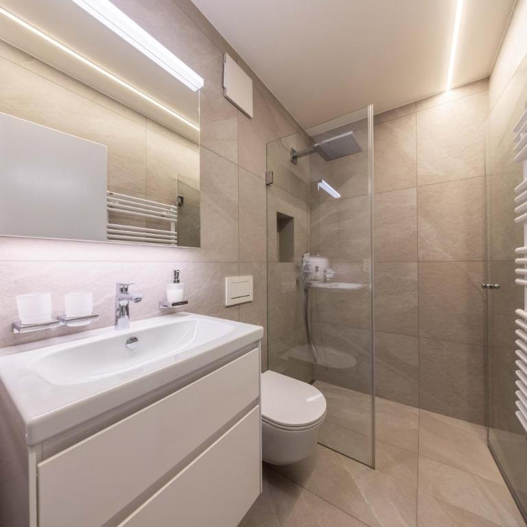 New Exclusive Studio with eFireplace, Pool & Sauna - Superior Studio - 29
