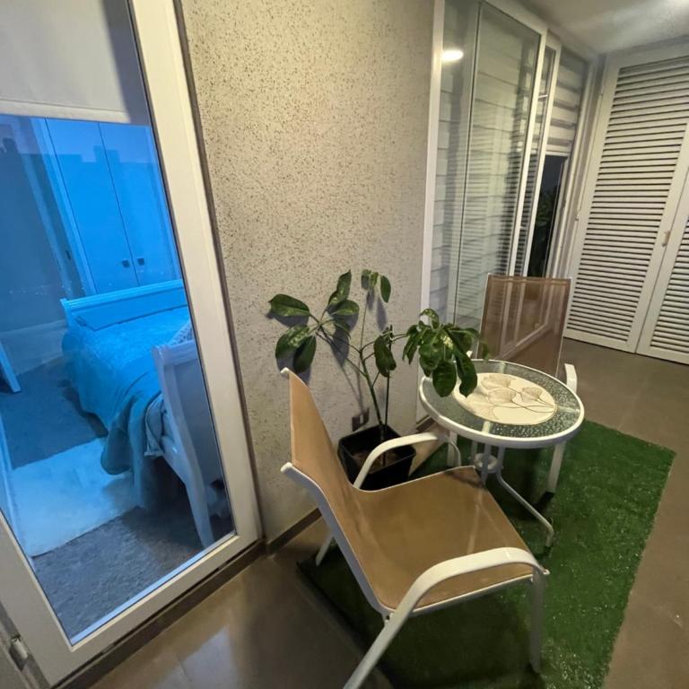 Hermoso Departamento Central Quillota con Estacionamiento y Conserjeria 24 H - Two-Bedroom Apartment - 2