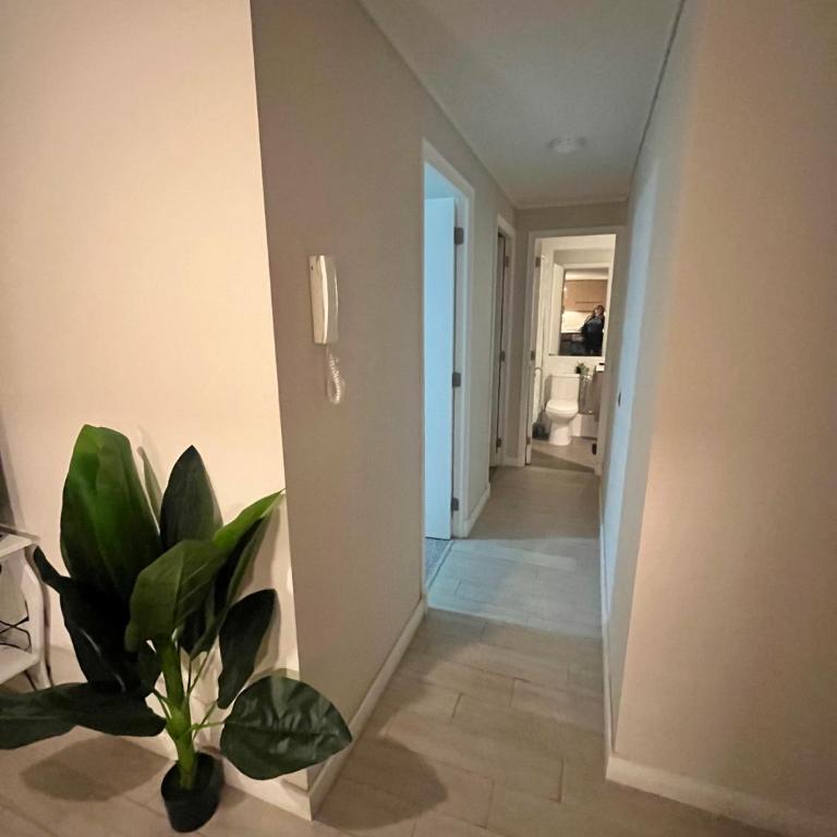 Hermoso Departamento Central Quillota con Estacionamiento y Conserjeria 24 H - Two-Bedroom Apartment - 4