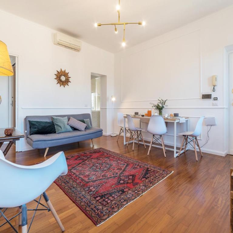 Interno 8 - Appartamento con 2 Camere da Letto e Vista Città - 3