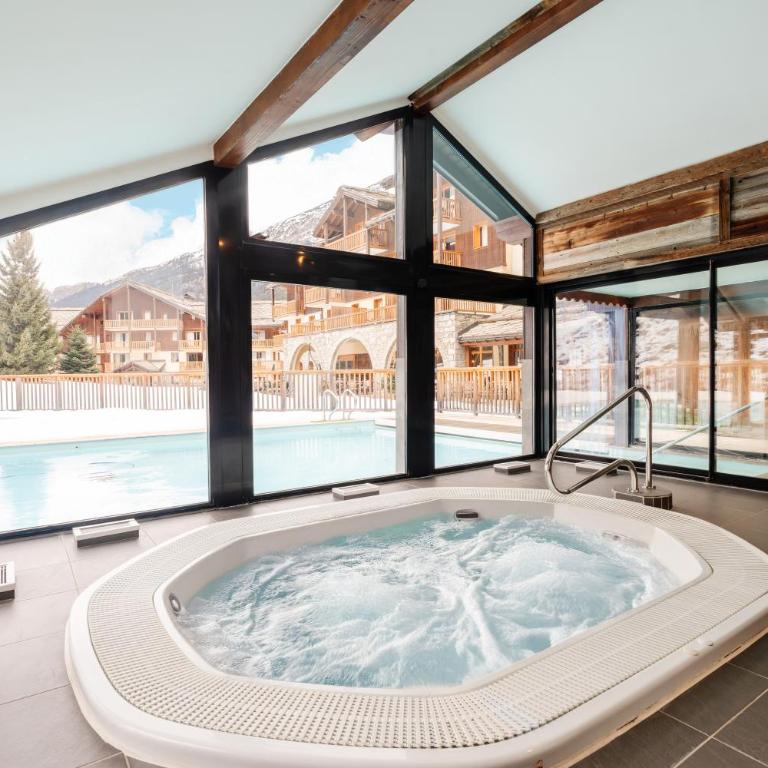 Le Cocon - Appartement 1 Chambre avec Balcon et Vue sur les Montagnes - 4