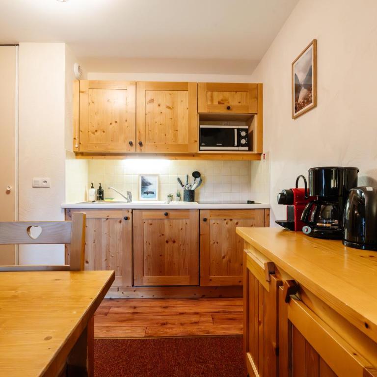 Le Cocon - Appartement 1 Chambre avec Balcon et Vue sur les Montagnes - 26