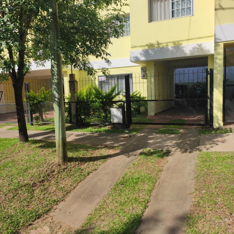 Alquileres Brun - Estudio con 1 cama grande - 10