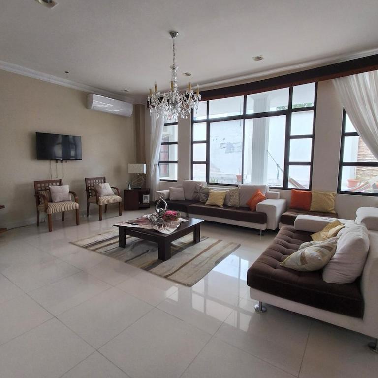 Enchanted Haven - Villa - 28