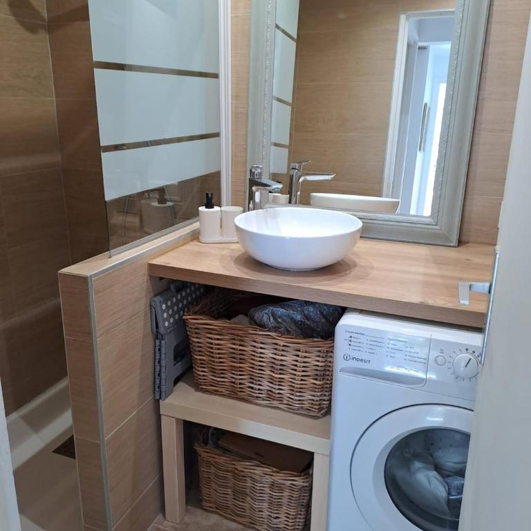 Rez-de-jardin, vue mer, Le Lavandou - Appartamento con 2 Camere da Letto - 12
