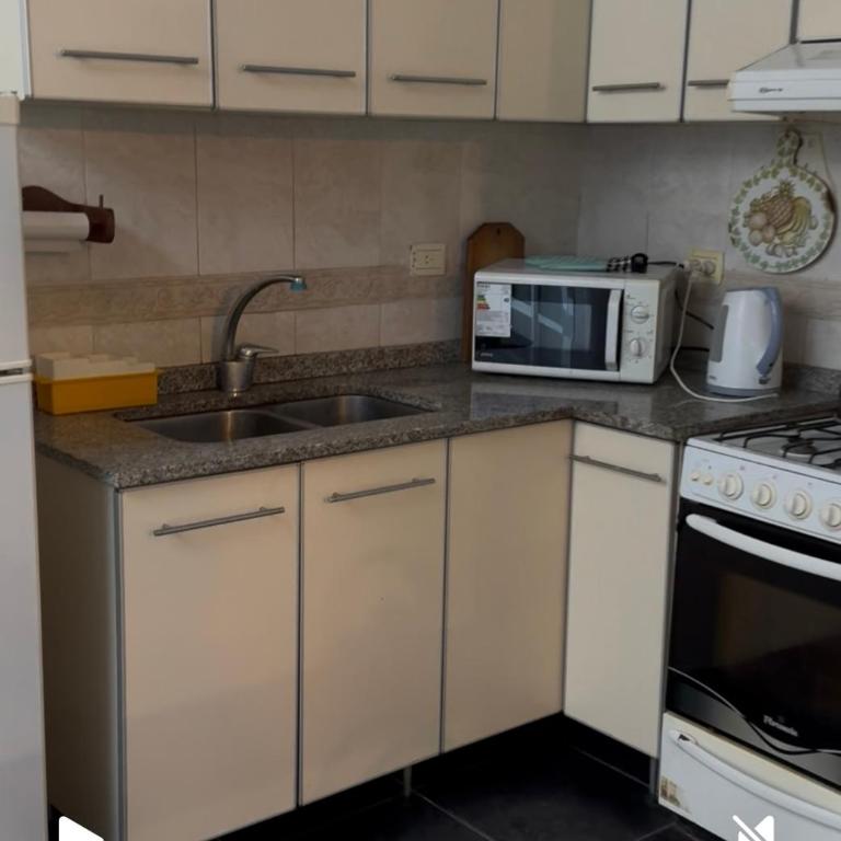 Departamento en el Centro - Three-Bedroom Apartment - 11