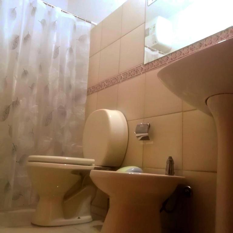 CASA 4 DORMITORIOS en el CENTRO de PAYSANDÚ - Four-Bedroom House - 2