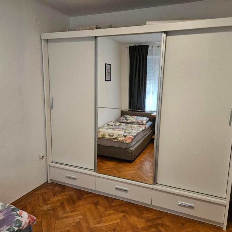 Luxury Apartment City Center - One-Bedroom Apartment - 10