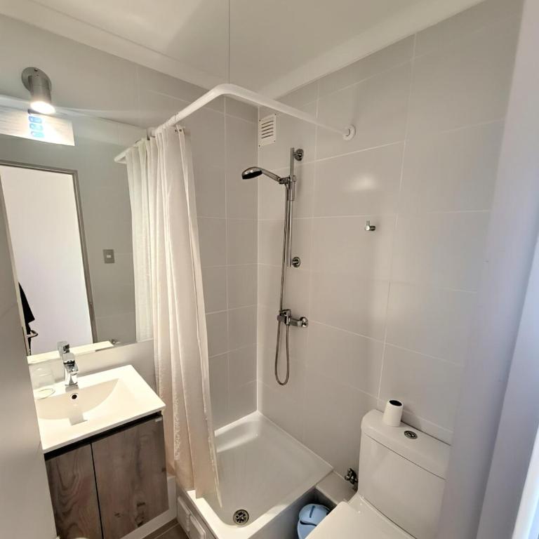 Hermoso Departamento frente a la Laguna del Mar - Two-Bedroom Apartment - 11