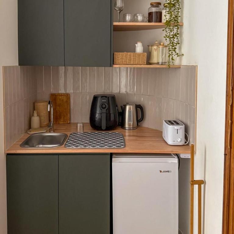 Monoambiente en Palacio Salvo, Corazón de Ciudad Vieja - One-Bedroom Apartment - 5