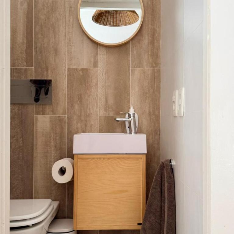 Monoambiente en Palacio Salvo, Corazón de Ciudad Vieja - One-Bedroom Apartment - 10
