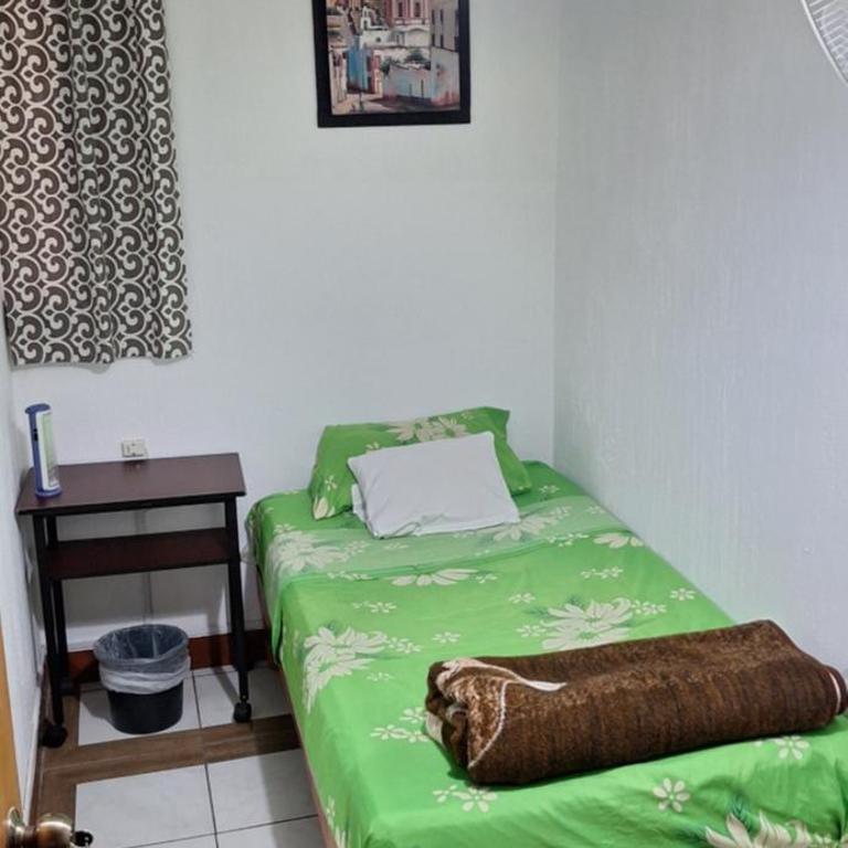 Hostal Guadalajara - Litera en habitación compartida masculina - 2