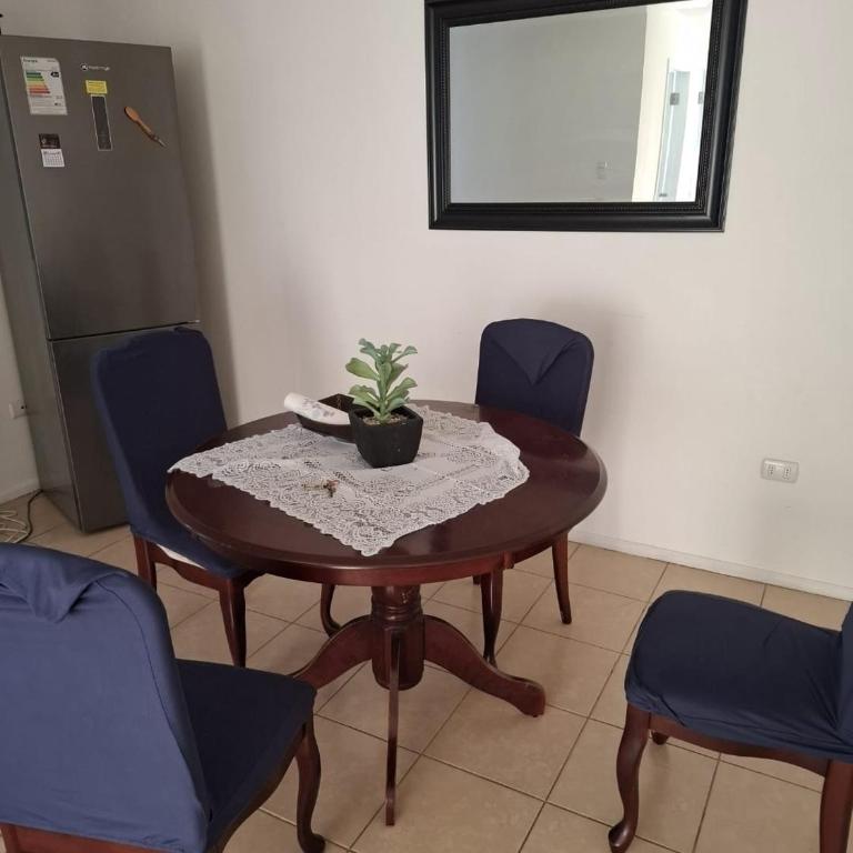 Departamento con piscina cómodo y buena ubicación Somos pet friendly - Two-Bedroom Apartment - 11