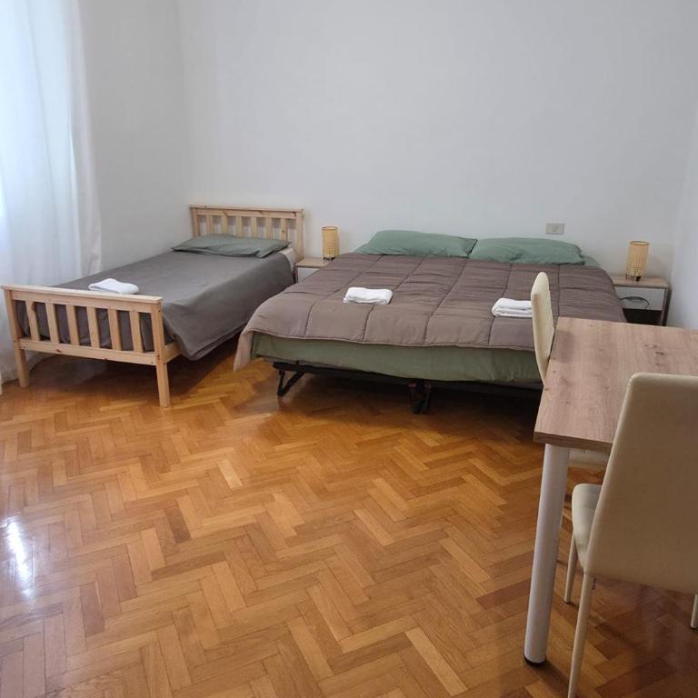 Affittacamere Carlotta Trieste - Camera Matrimoniale/Doppia con Letti Singoli - 16