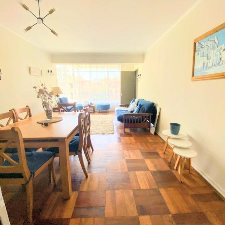 Departamento Avenida Marina frente al Casino - Three-Bedroom Apartment - 1