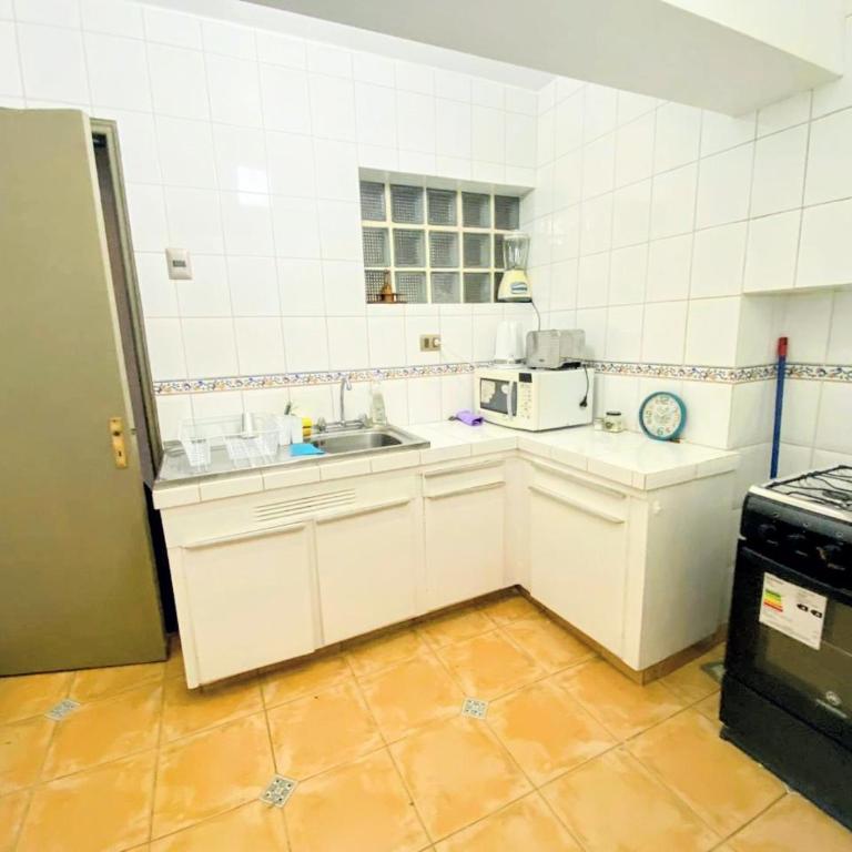 Departamento Avenida Marina frente al Casino - Three-Bedroom Apartment - 12