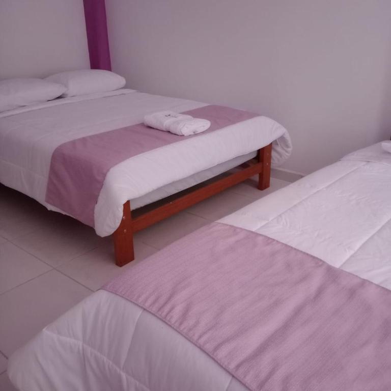 Hospedaje Bella Acuarela - Habitación Doble grande - 2 camas - 1