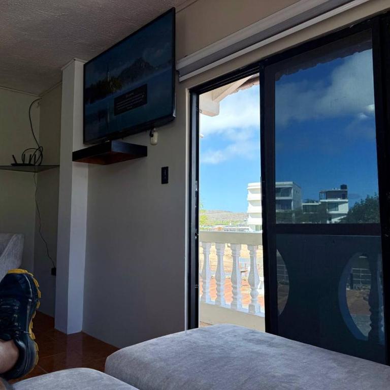 Almar departamento completo con balcon 2 habitaciones AC - WIFI Starlink - 2 baños completos con AGUA CALIENTE - Two-Bedroom Apartment with Harbor View - 35