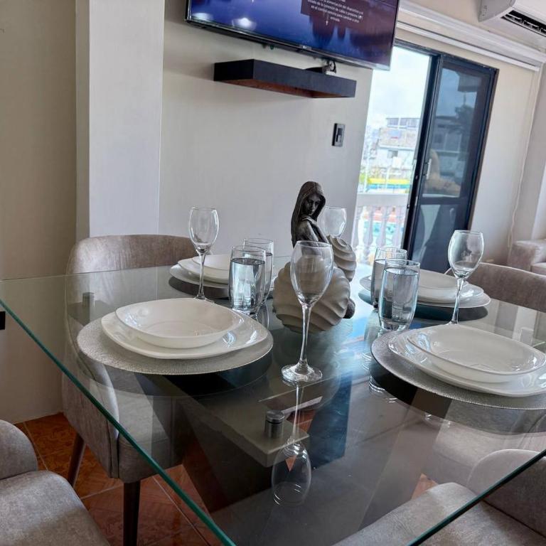 Almar departamento completo con balcon 2 habitaciones AC - WIFI Starlink - 2 baños completos con AGUA CALIENTE - Two-Bedroom Apartment with Harbor View - 2