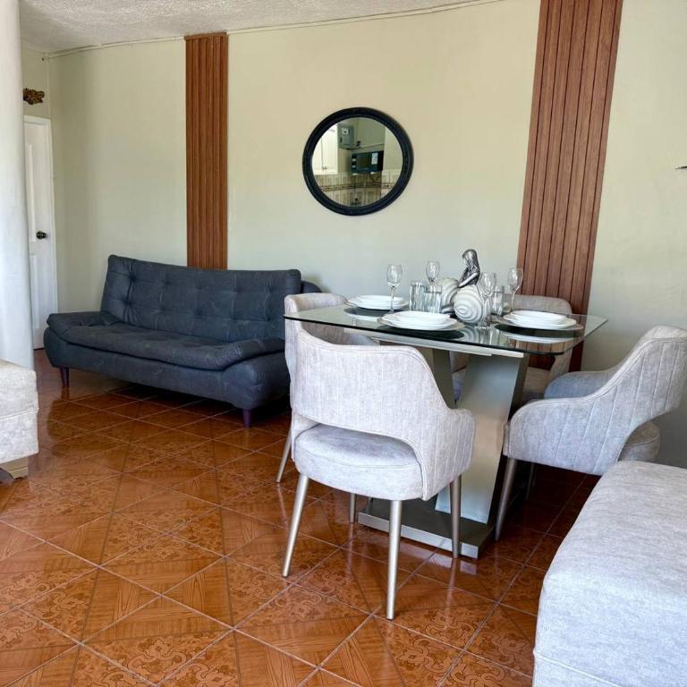 Almar departamento completo con balcon 2 habitaciones AC - WIFI Starlink - 2 baños completos con AGUA CALIENTE - Two-Bedroom Apartment with Harbor View - 14