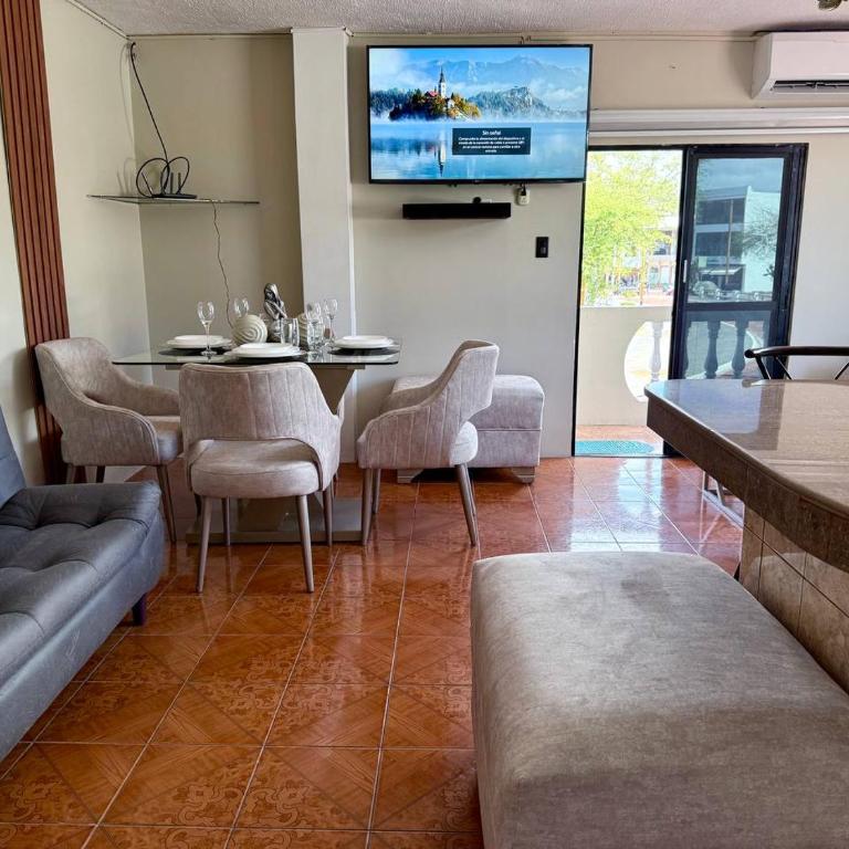 Almar departamento completo con balcon 2 habitaciones AC - WIFI Starlink - 2 baños completos con AGUA CALIENTE - Two-Bedroom Apartment with Harbor View - 22