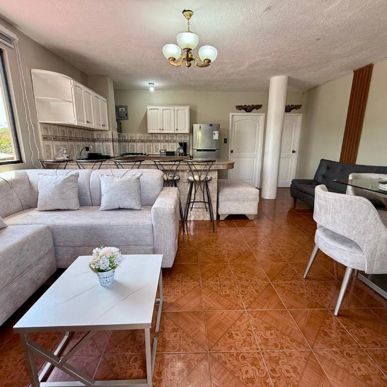 Almar departamento completo con balcon 2 habitaciones AC - WIFI Starlink - 2 baños completos con AGUA CALIENTE - Two-Bedroom Apartment with Harbor View - 13