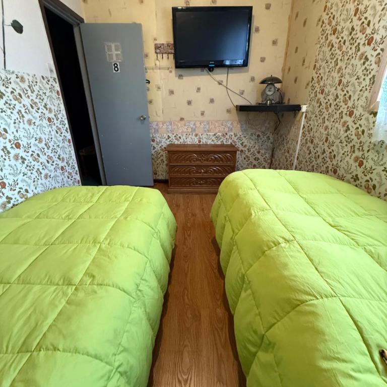 Hostal Torres Del Paine - Double Room with Shared Bathroom - 2