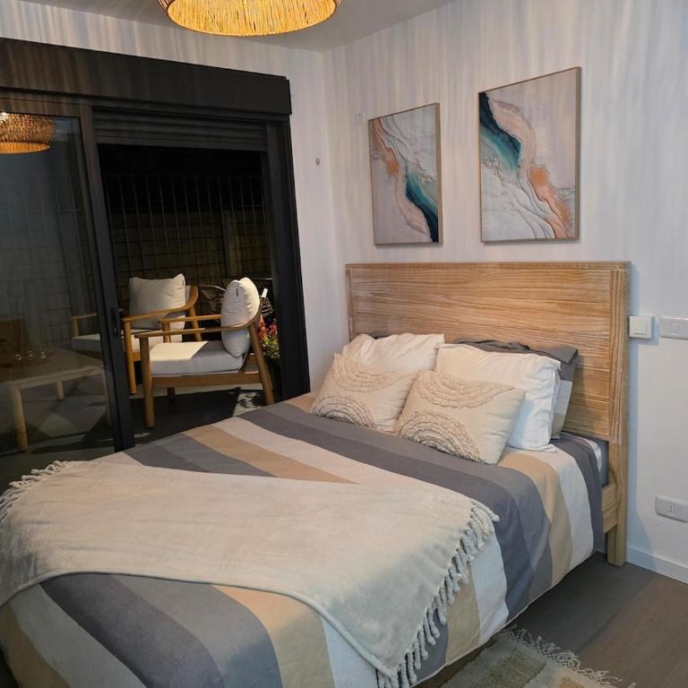 Punta del Este, P 25 Playa Mansa - Apartamento de 1 dormitorio con terraza - 1