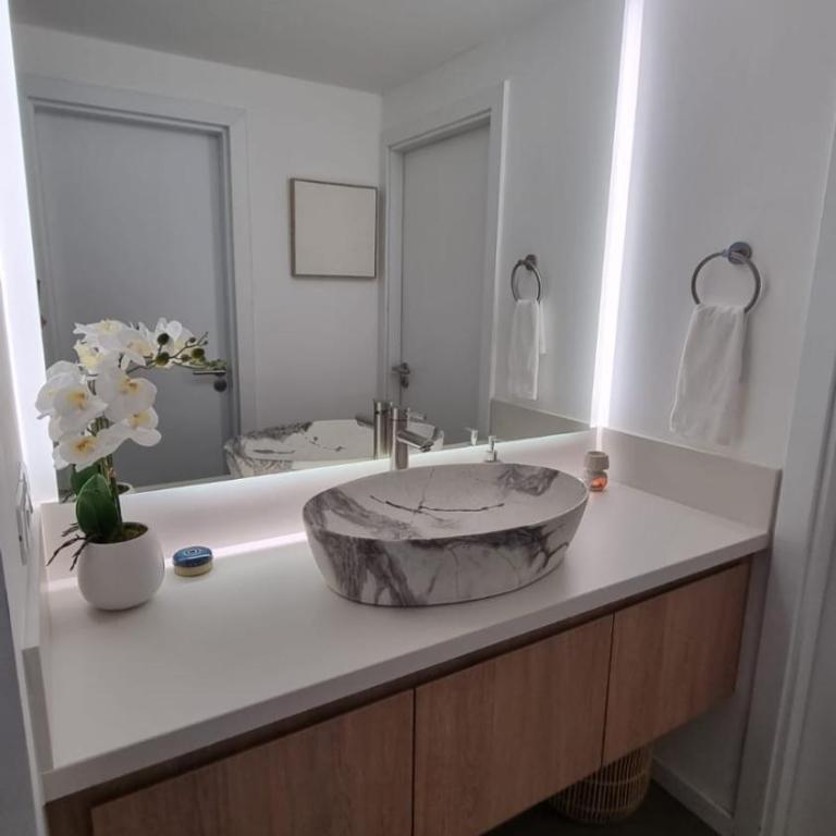 Punta del Este, P 25 Playa Mansa - Apartamento de 1 dormitorio con terraza - 18
