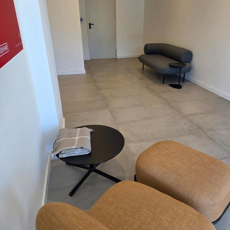 Punta del Este, P 25 Playa Mansa - Apartamento de 1 dormitorio con terraza - 25