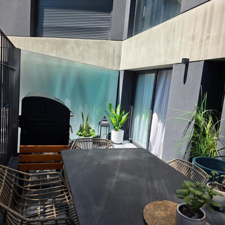 Punta del Este, P 25 Playa Mansa - Apartamento de 1 dormitorio con terraza - 43