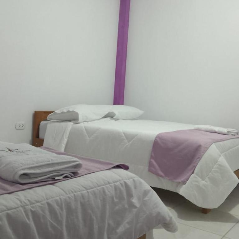 Hospedaje Bella Acuarela - Habitación Triple Confort - 1