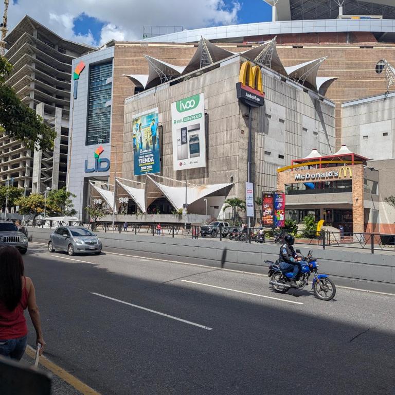 Apartamento La California Norte frente al CC Lider - One-Bedroom Apartment - 13