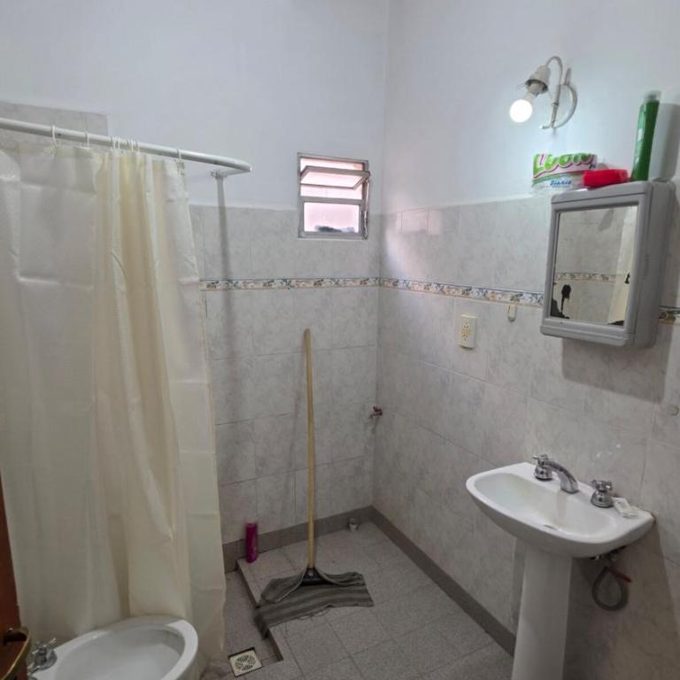 Cabaña centrica con camas individuales a 100m de la ruta - Apartamento de 1 dormitorio - 4